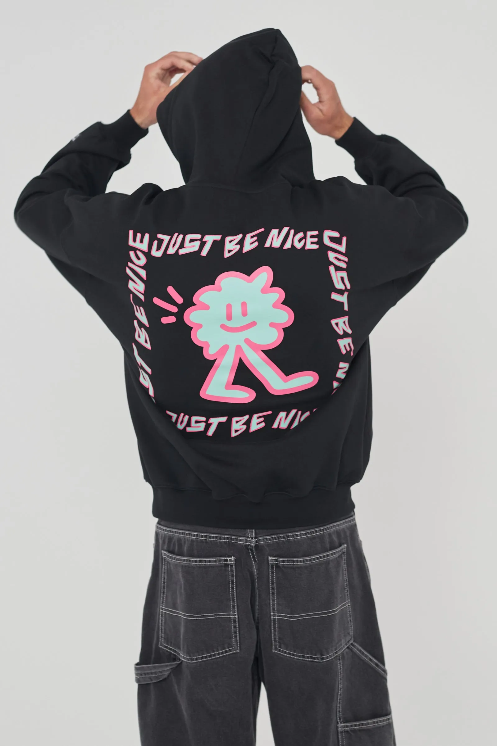 Alec Hoodie - Black Nice Square