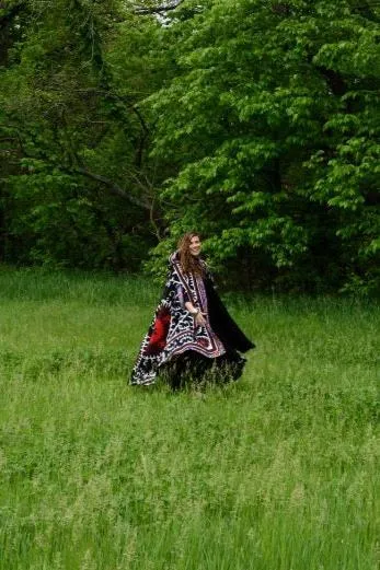 Aphrodite Cape Black