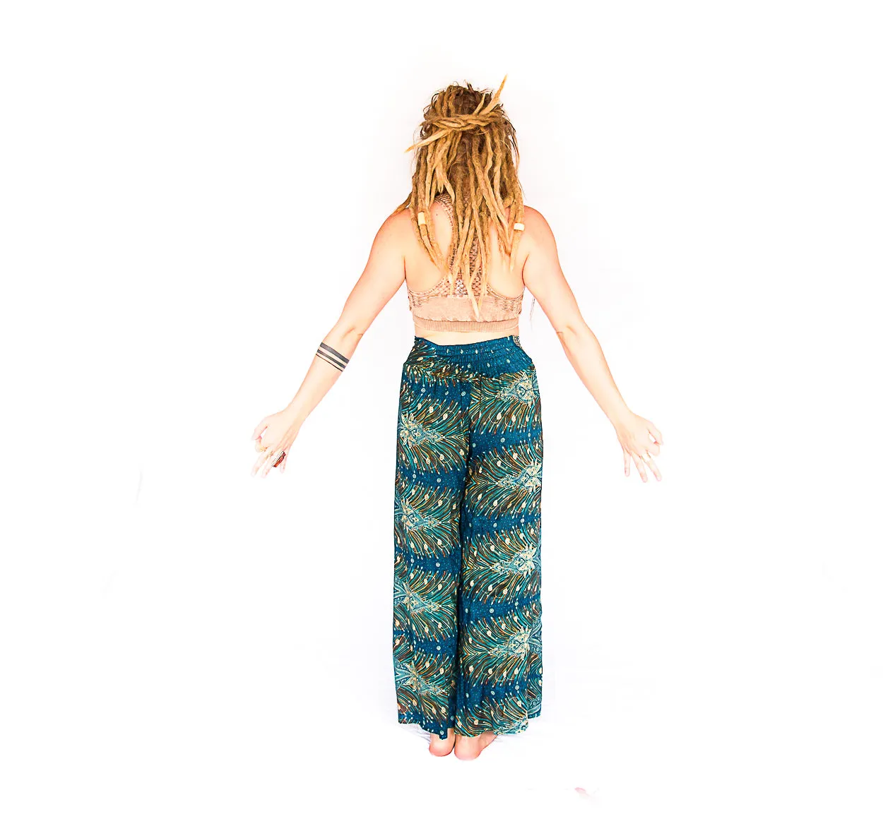 Feather Design Open Leg Pants in Turquoise