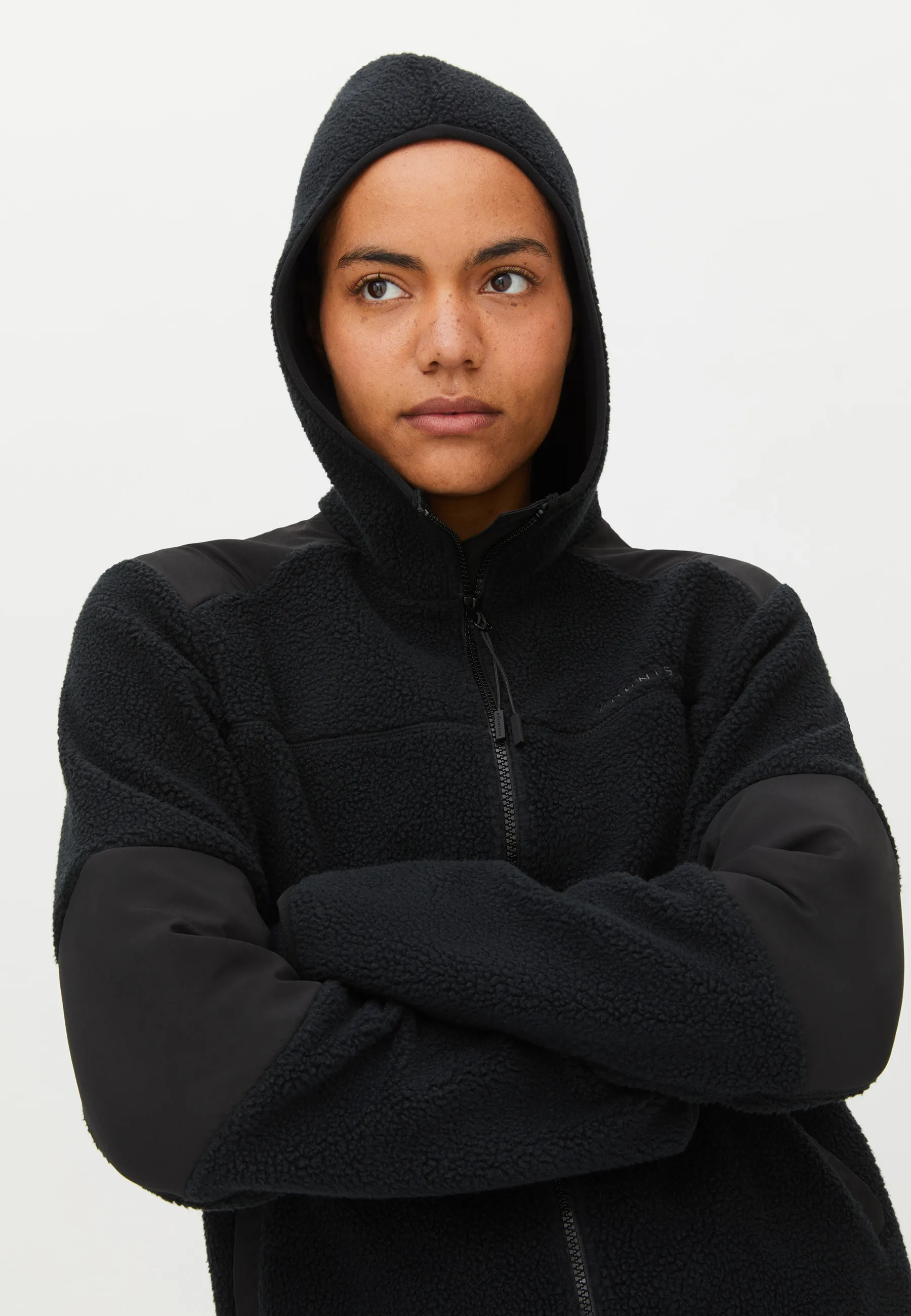 Röhnisch Women&#x27;s Wazzi Pile Hoodie Black | Buy Röhnisch Women&#x27;s Wazzi Pile Hoodie Black here | Outnorth