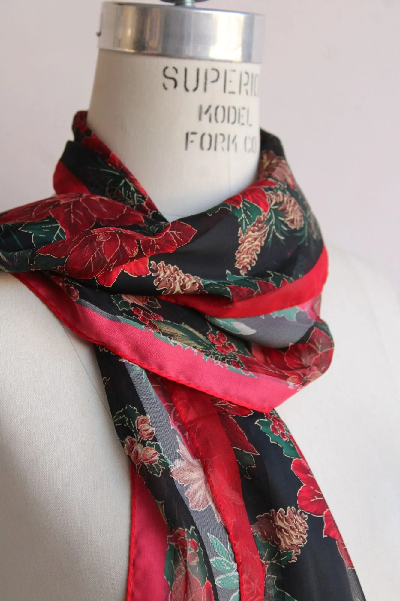 Vintage 1990s NWT Christmas Holiday Elaine Gold Scarf