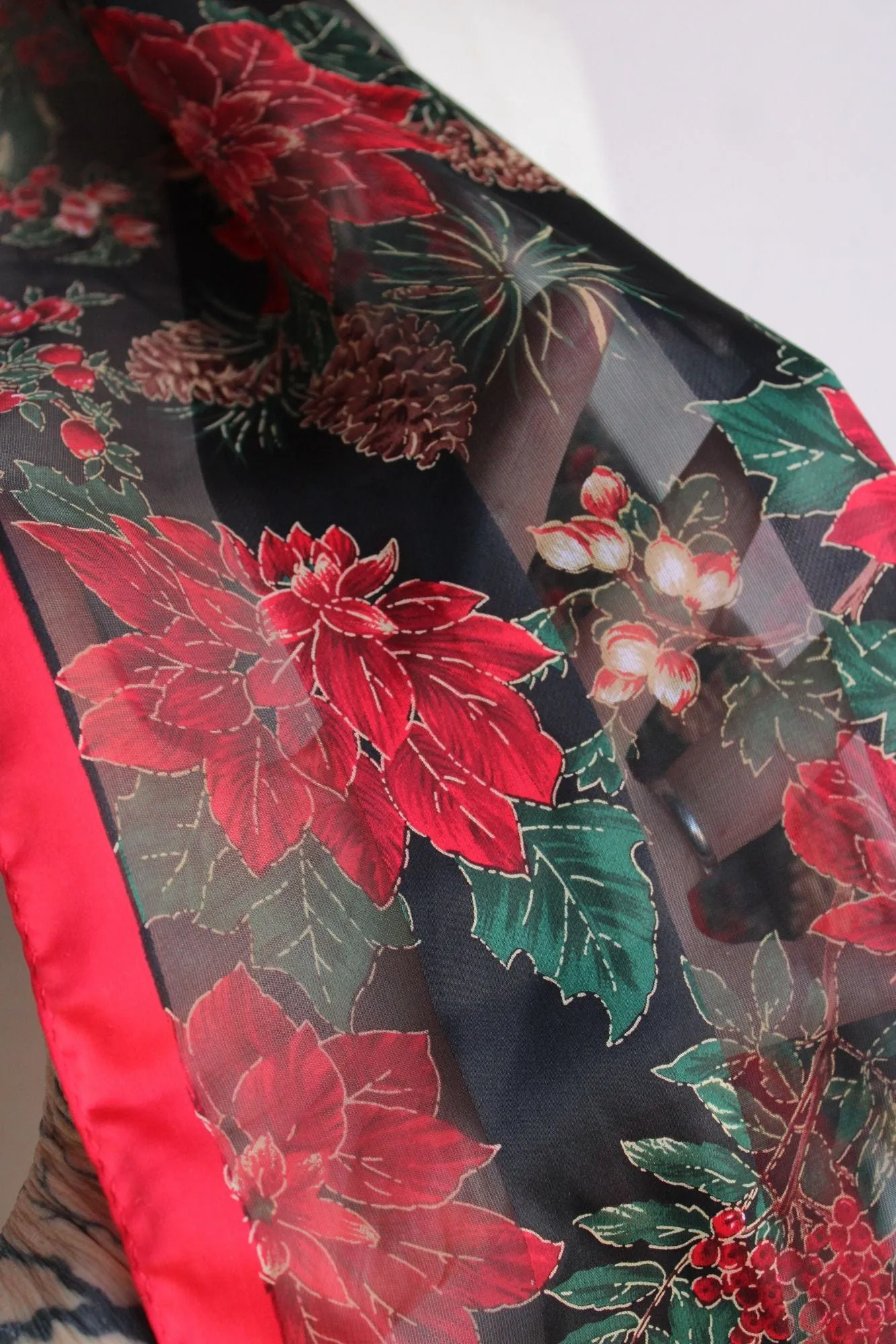 Vintage 1990s NWT Christmas Holiday Elaine Gold Scarf